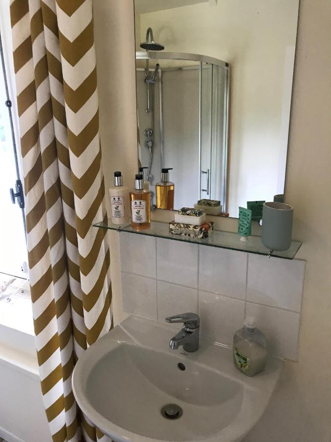Mis Harand Bed & Breakfast Litteau Eksteriør bilde